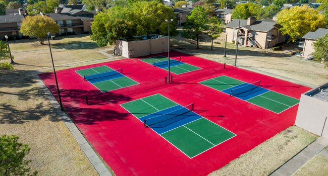 Sơn sân pickleball Êm chân với sơn LAYKOLD US OPEN 2 lớp nền nhựa